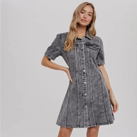 Women’s Washed Black Button-up Denim‎ Dress - Picture 3 of 6